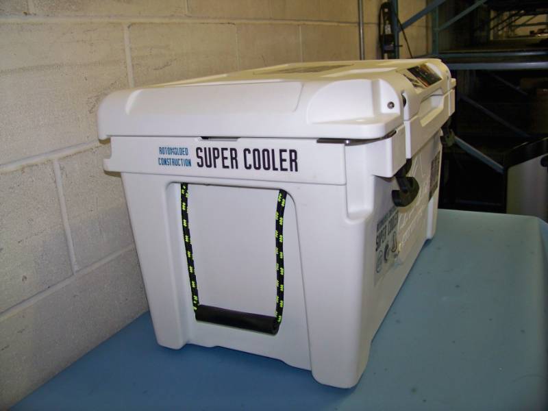 lot 6 image: Cascade Mountain Tech Super Cooler