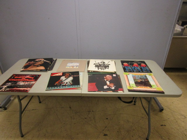 lot 630 image: EASY LISTENING AND COUNTRY RECORDS