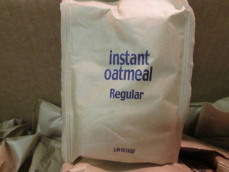 lot 50 image: Case of Regular Instant Oatmeal Pou...