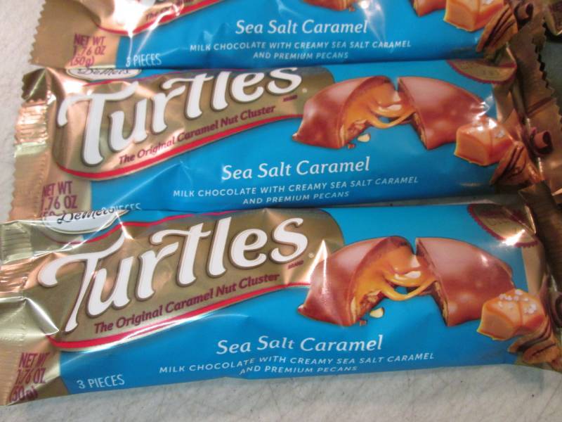 lot 78 image: 12 Turtles Sea Salt Caramel Candy B...