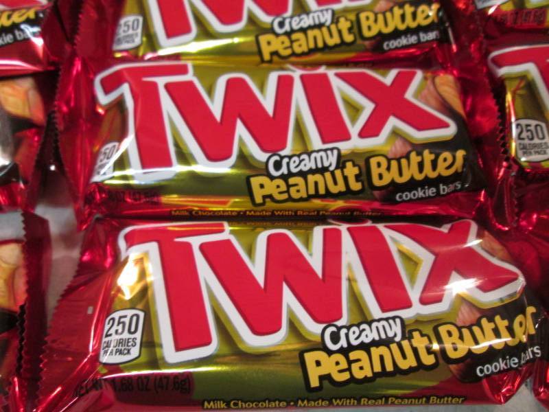 lot 81 image: 12 Twix Creamy Peanut Butter Candy ...