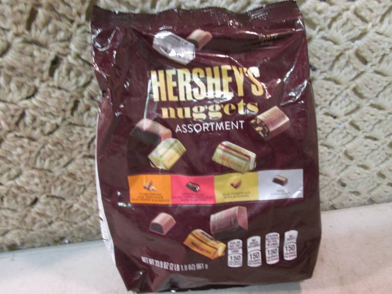 lot 96 image: Party Bag of Hersheys Nuggets Assor...