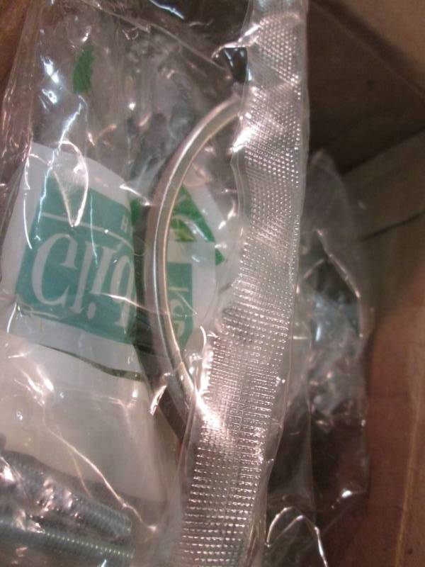 lot 132 image: 10-Pack of GlideRite 3 Center-to-C...
