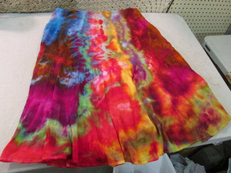 lot 166 image: Hand Made Tie-Die Ladies Skirt Size...