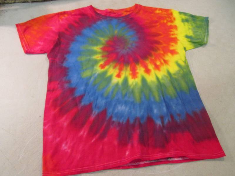 lot 170 image: Hand Made Tie-Die T-Shirt Size S  E...