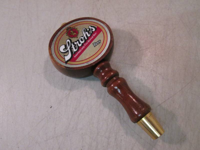 lot 220 image: Strohs Beer Tap Handle 7 12  RMC...
