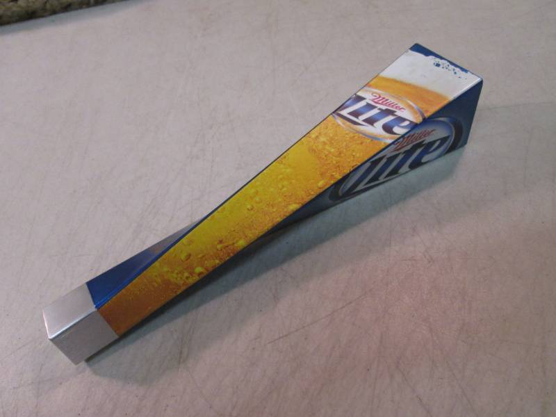 lot 224 image: Miller Lite Beer Tap Handle 11 12...