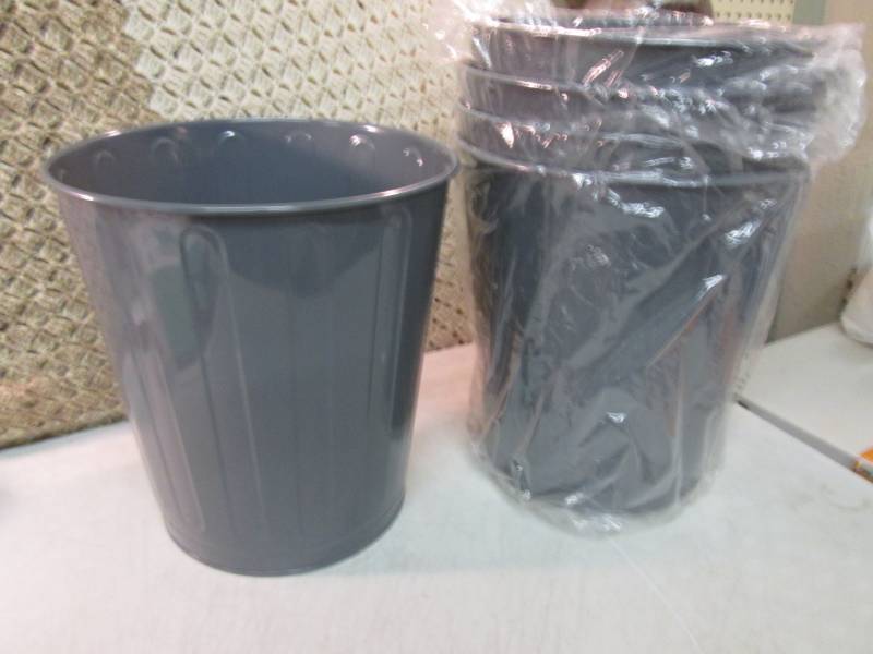 lot 240 image: Lot of 5 Metal Trash Cans 14 12 T...