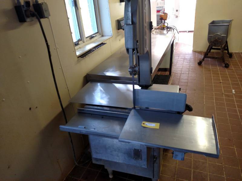 lot 5 image: Biro Meat Band Saw