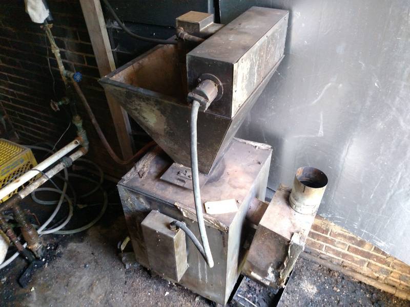 lot 9 image: Enviropak Smoke Generator, Model EG...