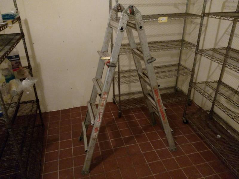 lot 79 image: Little Giant Adjustable Aluminum La...
