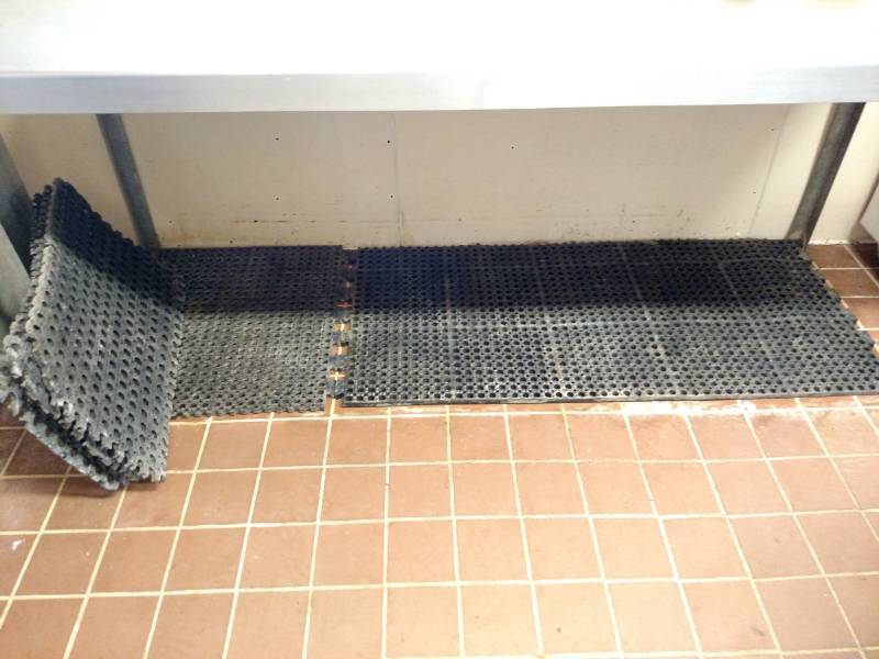 lot 84 image: Asstd Floor Mats...