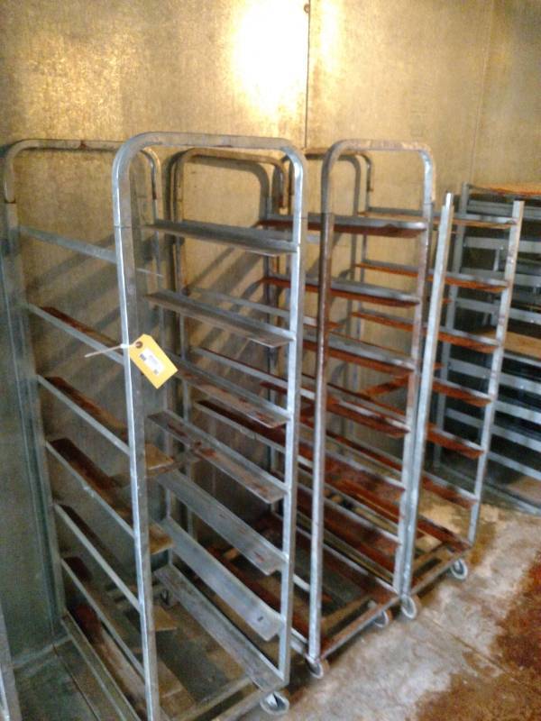 lot 88 image: (3) Tub Carts...