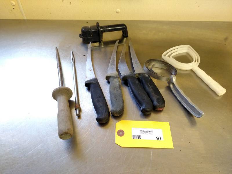 lot 97 image: Asstd Knives & Tools...