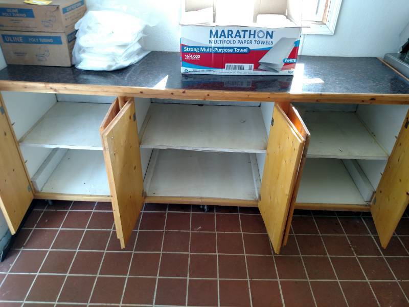 lot 107 image: Rolling Cabinet, 86x25x34...