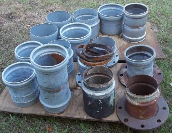 lot 18 image: Large Pipe Fitting