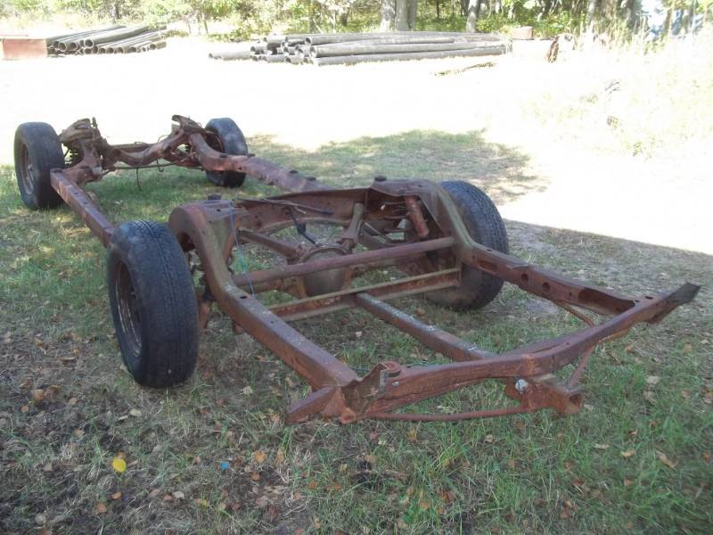 lot 22 image: 66 Pontiac Bonnaville Frame
