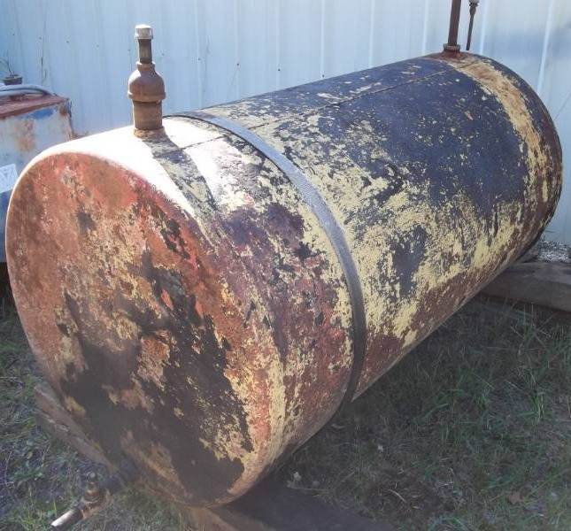 lot 49 image: Fuel Tank