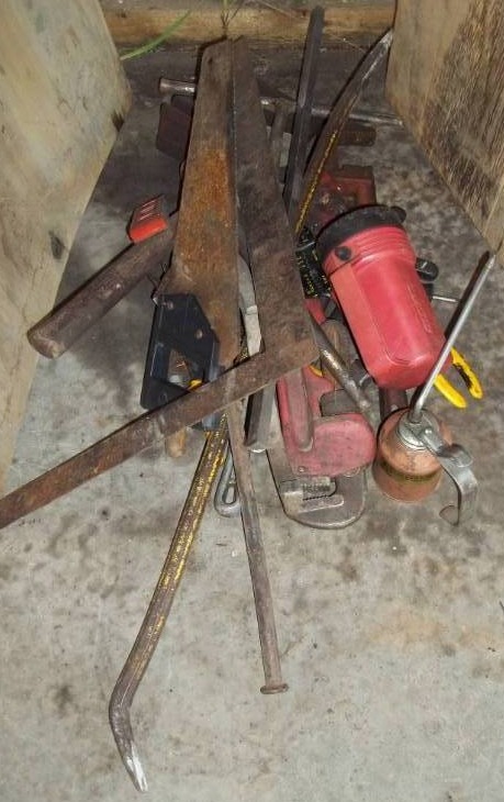 lot 74 image: Misc Hand Tools