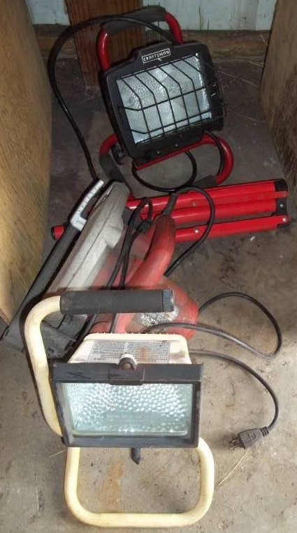 lot 78 image: Circular Saw and Utility Lights