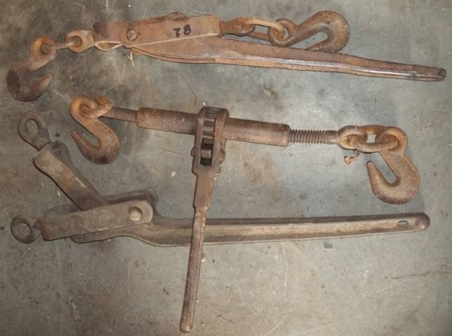lot 82 image: Load Binders
