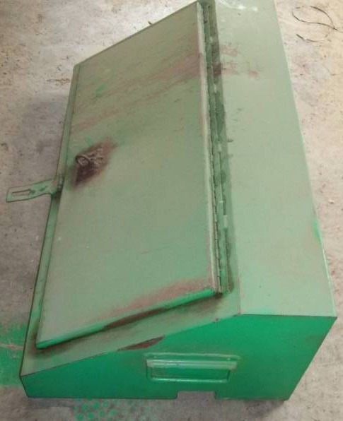 lot 95 image: Truck Tool Box