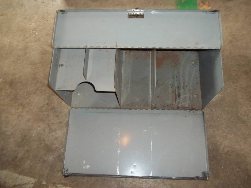 lot 96 image: Truck Organizer