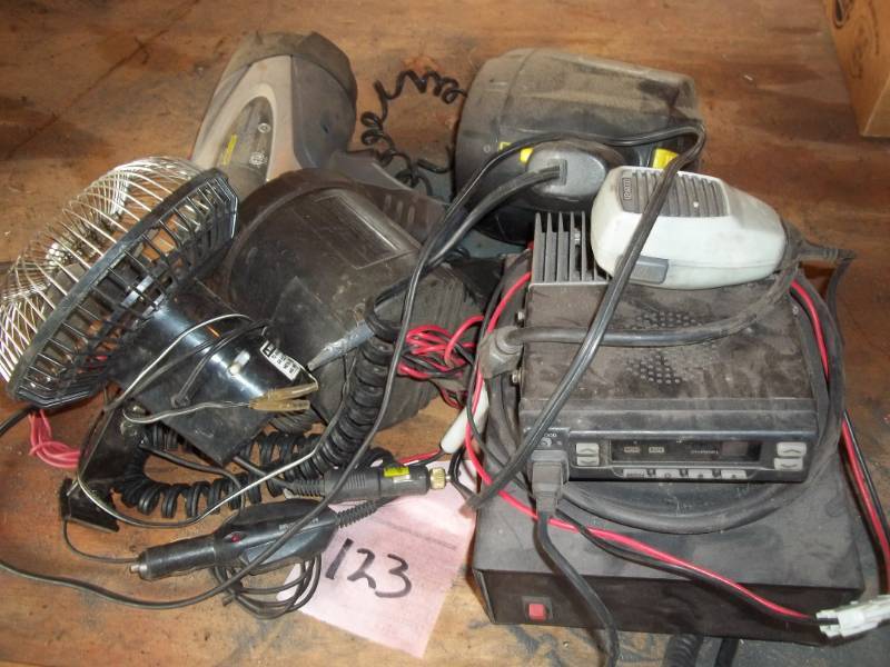 lot 123 image: Misc Electronics