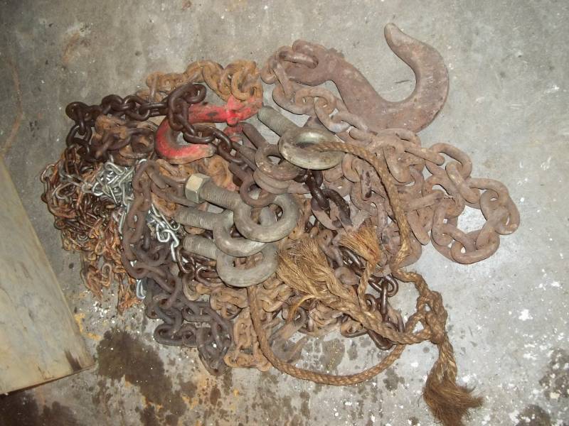 lot 129 image: Chain