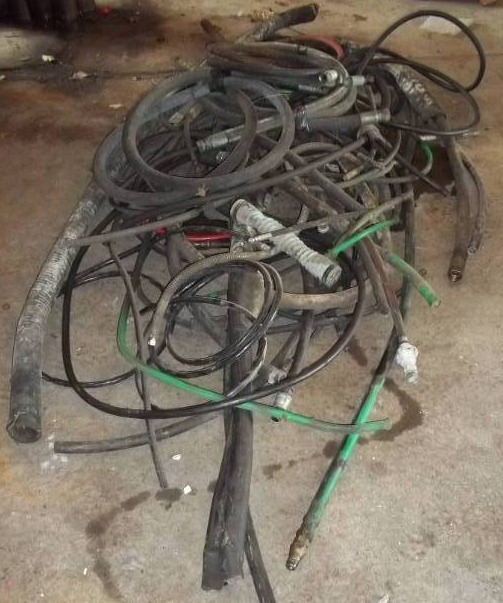 lot 134 image: Misc Hydraulic Hoses