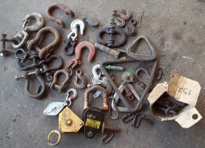 lot 152 image: Misc Hitch Supplies