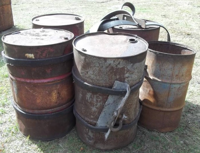 lot 195 image: Five Barrels
