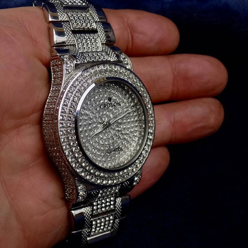 lot 1 image: CROTON CRYSTAL MENS or LADIES SILVERTONE  ANNIVERSARY QUARTZ WATCH