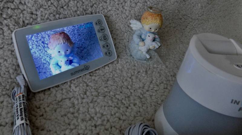 lot 2 image: In View 2.0 Plus Color Video Monitor