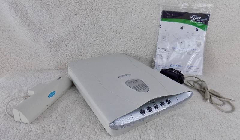 lot 17 image: (2) Scanners - Microtek ScanMaker 3800 & Paragon 600 II SP Color Scanner