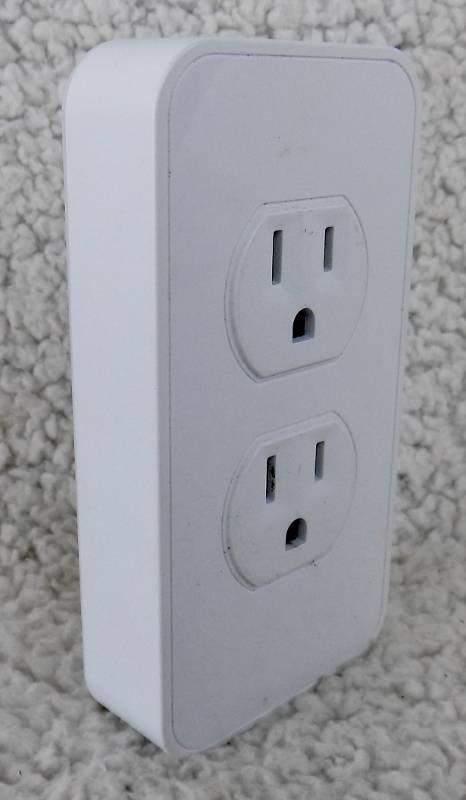 lot 24 image: (4) Vintage Electronic Pieces   (1) Hi-Tech SwitchMate Smart Power Outlet