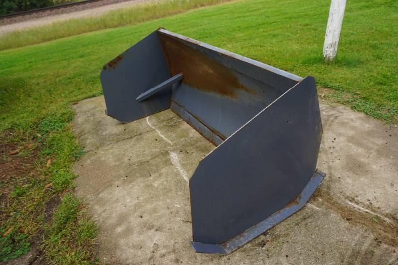 Universal Mount Bobcat Skid Loader Skid Steer 7 Snow Pusher Attachment
