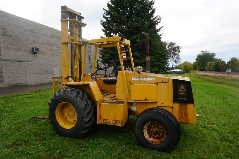 Allis Chalmers Model 706C Rough Terrain Fork Lift