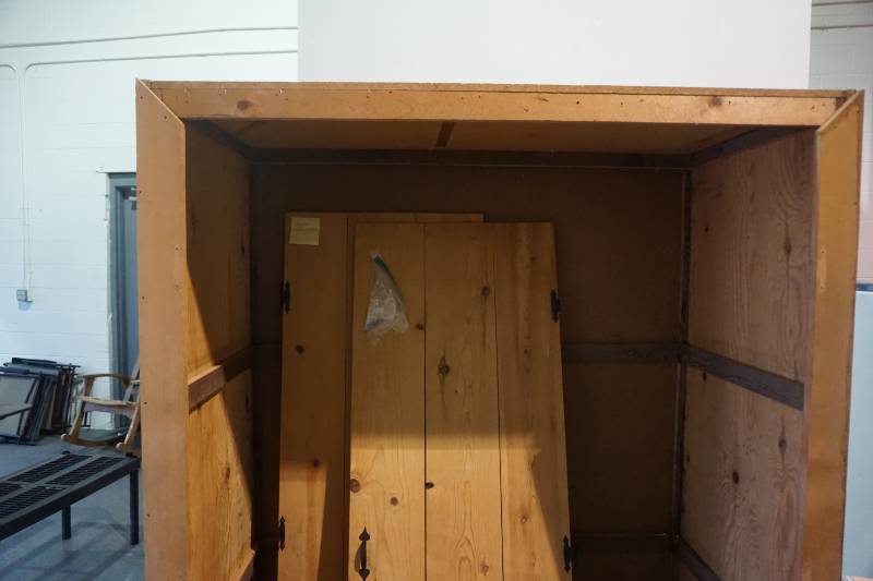 Cedar Ward Robe Storage Cabinet