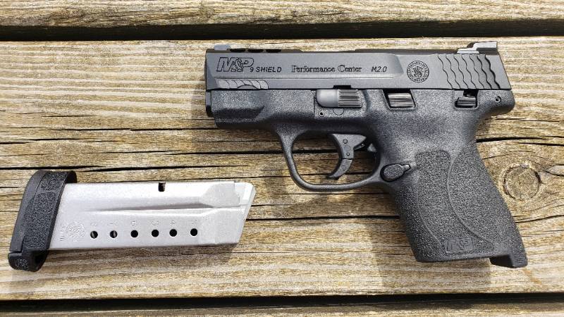 lot 5 image: Brand New in Box Smith & Wesson M&P 9mm Shield Pistol