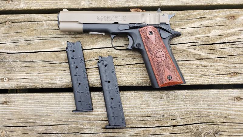 lot 10 image: Brand New in Box Chiappa 1911 .22 Pistol - Tan