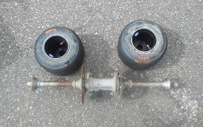 lot 12 image: Go-Kart Rear Axle & Tires