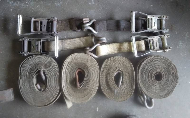 lot 17 image: 4- 2 Inch Ratchet Straps