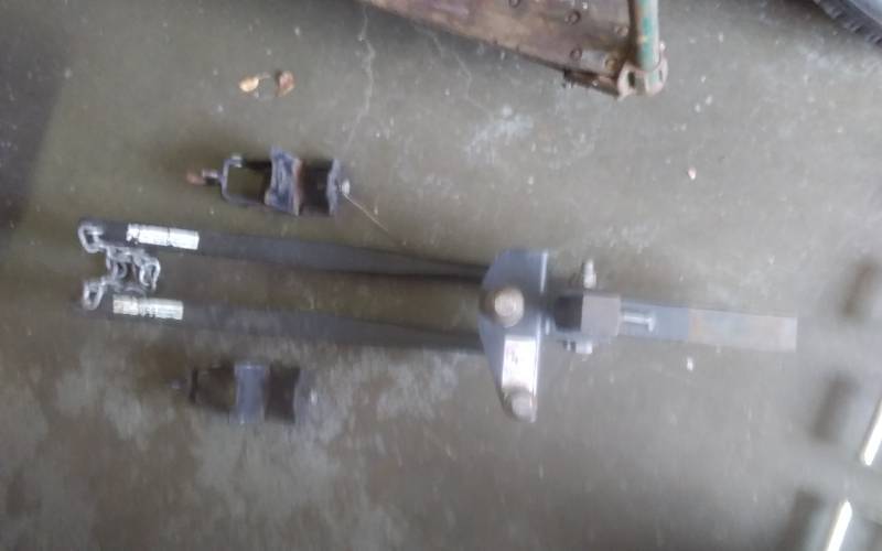 lot 20 image: Drawtite Weight Distribution Hitch