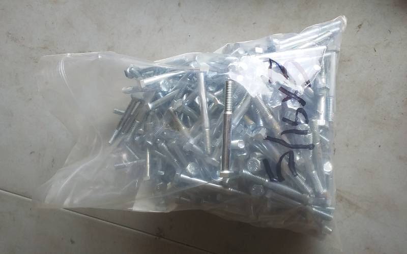 lot 37 image: Bag Of NEW Bolts 516 x 3