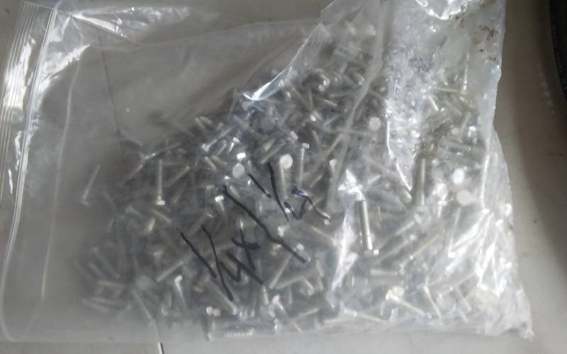 lot 40 image: Bag Of NEW Bolts 14 x 1 14