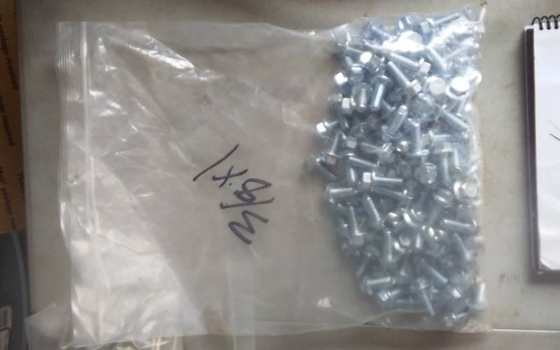 lot 42 image: Bag Of NEW Bolts 38 x 1
