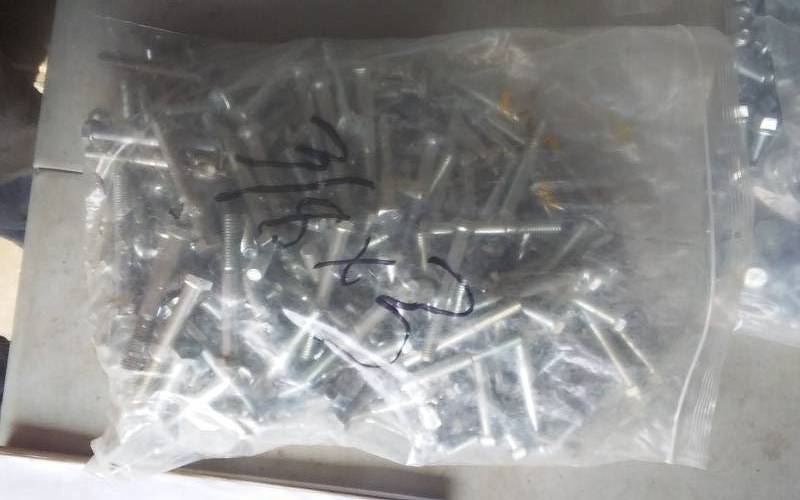 lot 43 image: Bag Of NEW Bolts 38 x 3