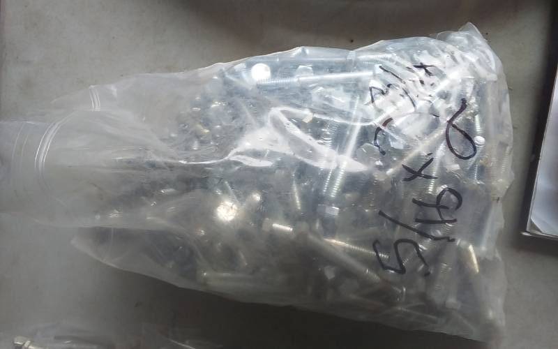 lot 44 image: Bag Of NEW Bolts 516 x 2 34