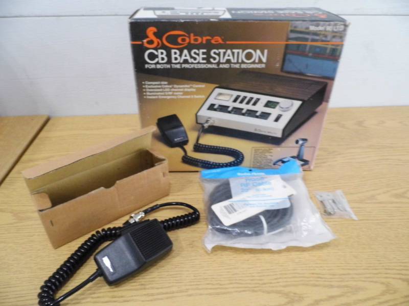 Cobra CB Base Statuion